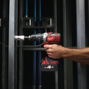 Аккумуляторная дрель-шуруповерт M18 BPD-0