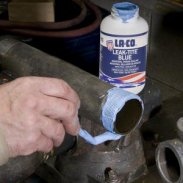Резьбовой герметик с фторопластом Leak Tite Blue (118мл.) BIC